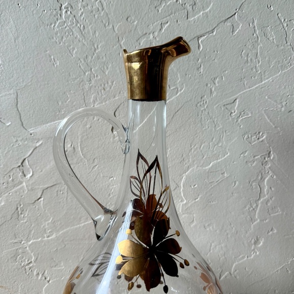 Vintage Glass Handblown Cruet Decanter – Floral Gold Detail - Picture 14 of 16